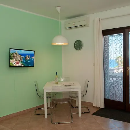 Sunnyhomecefalu39 شقة تْشيفالو